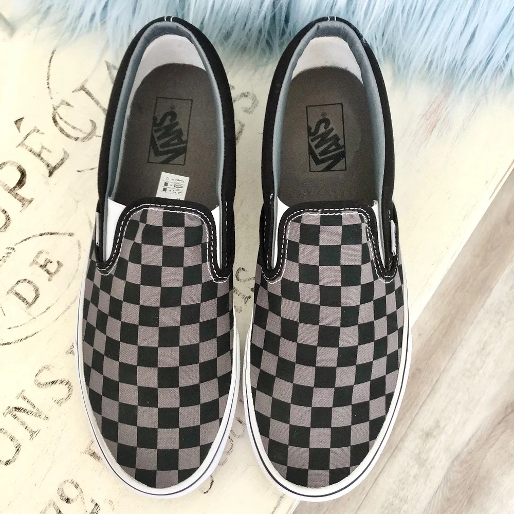 Vans, Off The Wall, Classic, Slip-On Checkerboard, Canvas Sneakers, Size 9.5 - Picture 3 of 15
